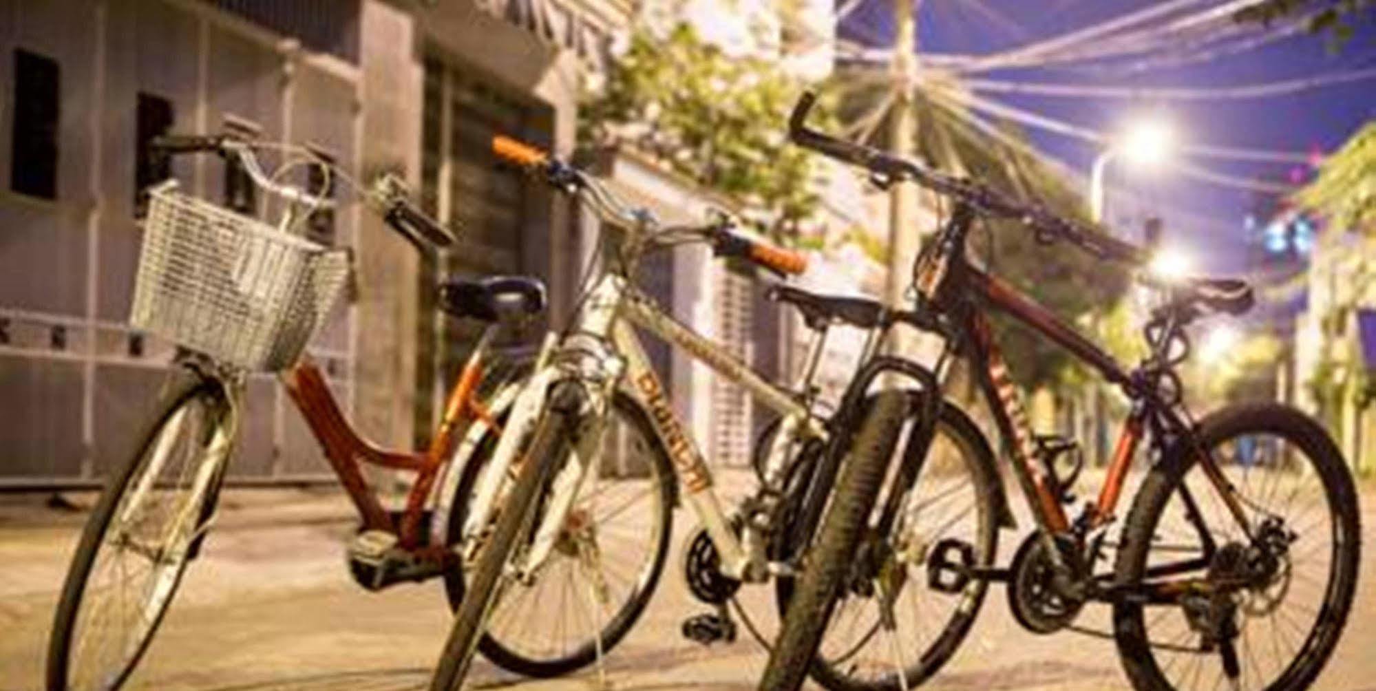 Spot On 883 Hachi Hostel ダナン市 エクステリア 写真