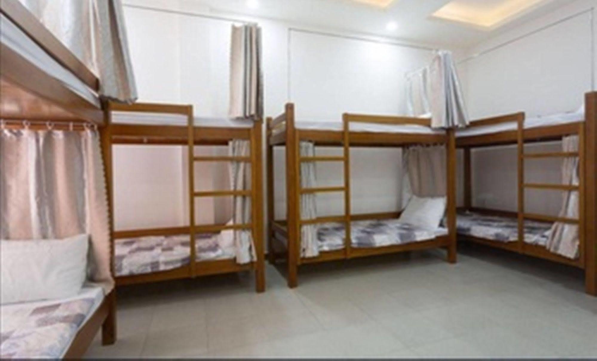 Spot On 883 Hachi Hostel ダナン市 エクステリア 写真